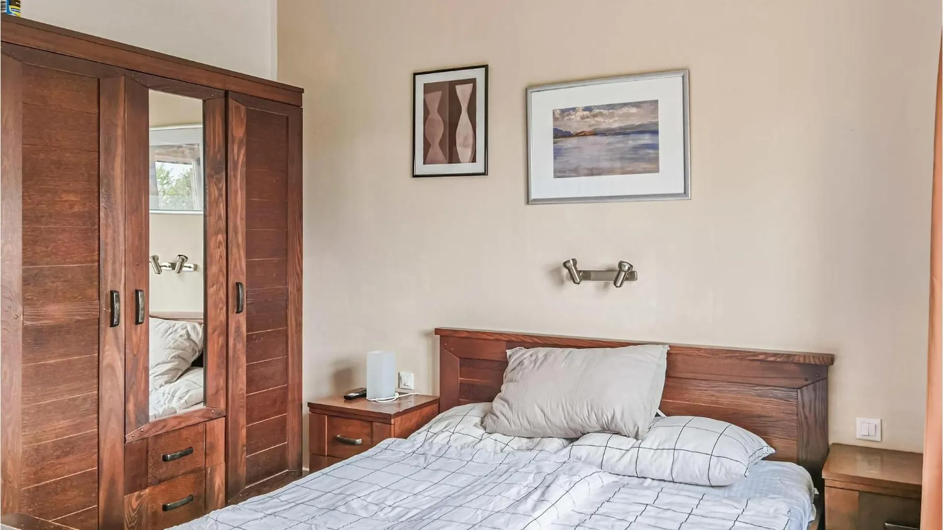 4 Bedroom Stunning Home In Medulin Holiday home