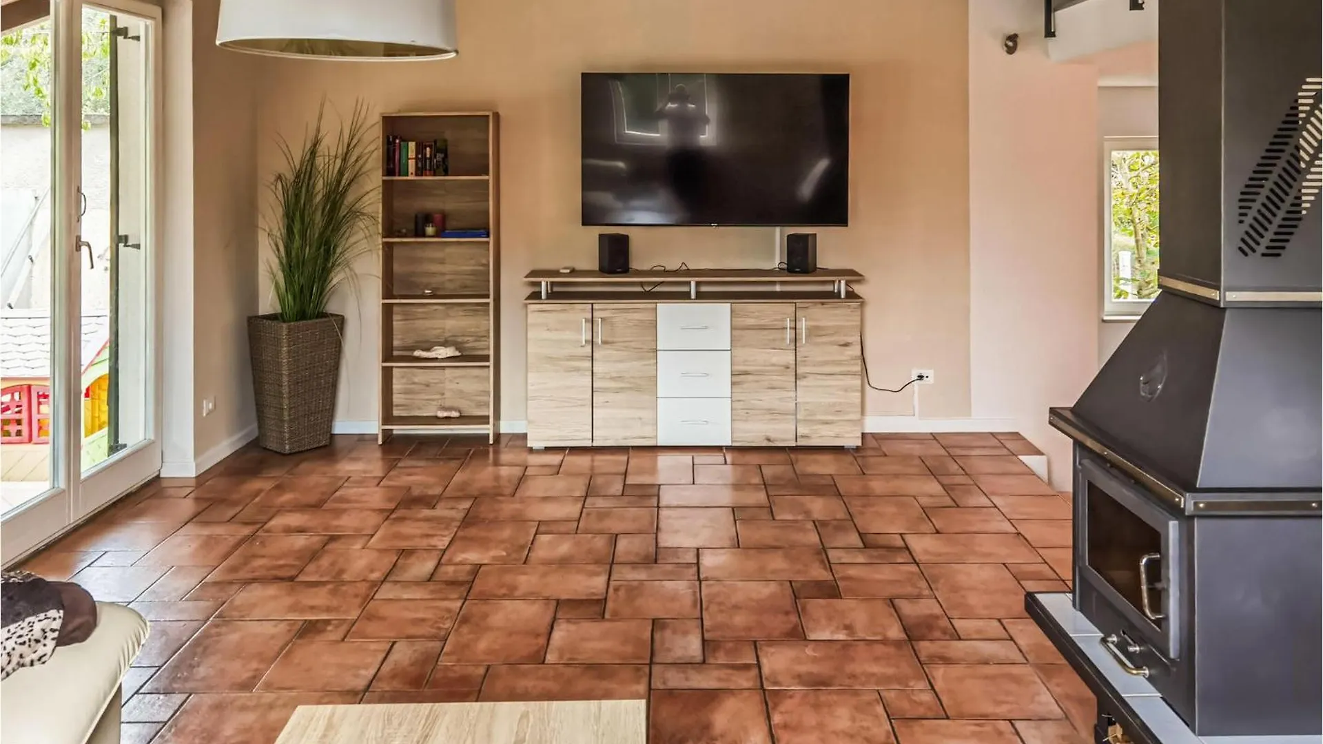 4 Bedroom Stunning Home In Medulin