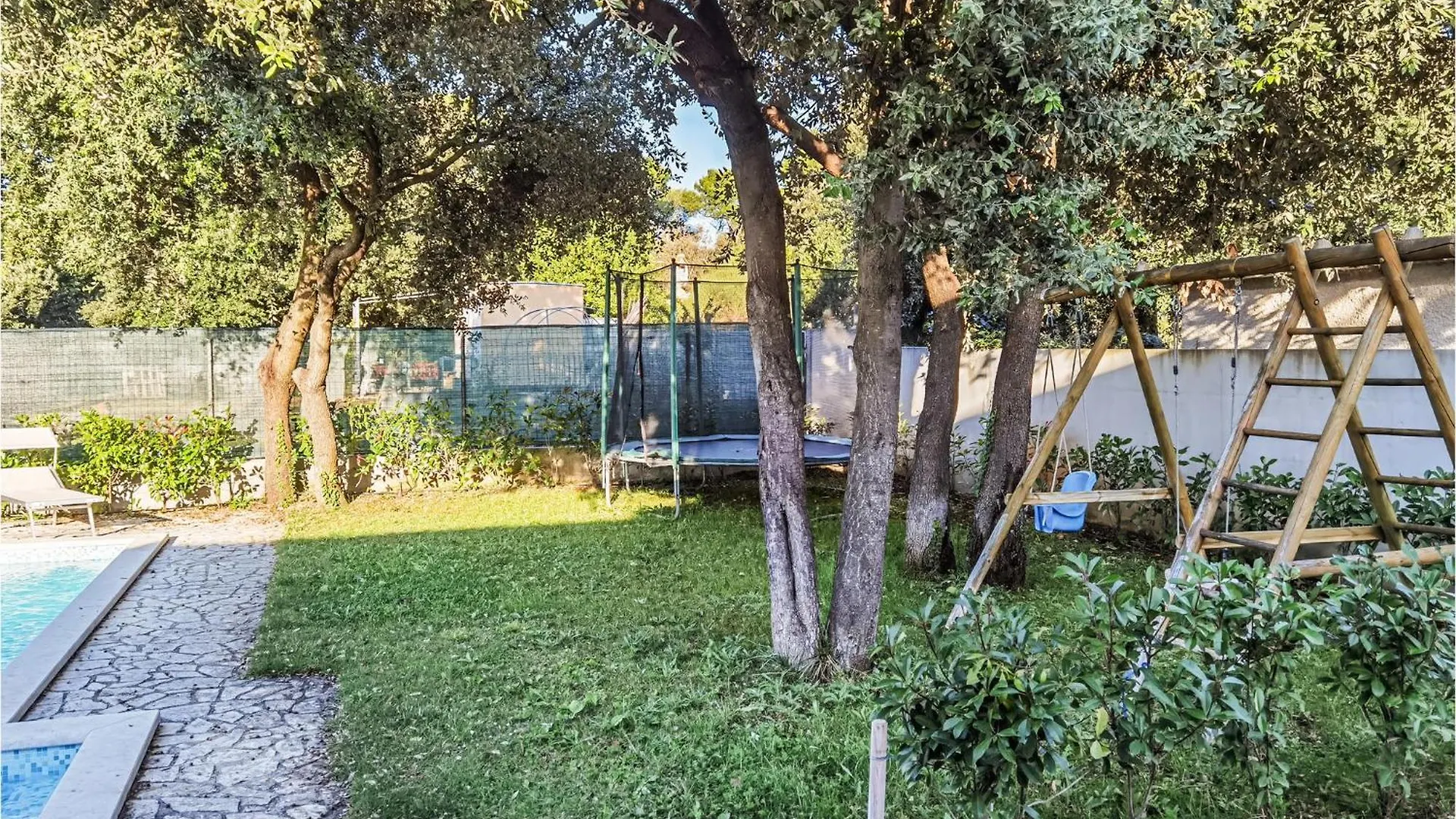4 Bedroom Stunning Home In Medulin 0*,